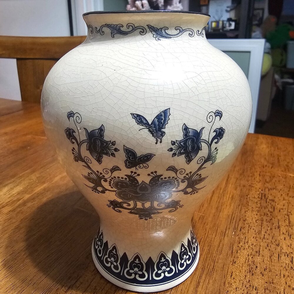 K's Collection Ceramic Vase